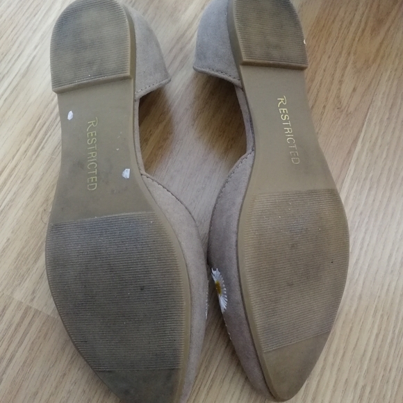 RESTRICTED D'orsay floral embroidered flats W6 - Picture 7 of 7